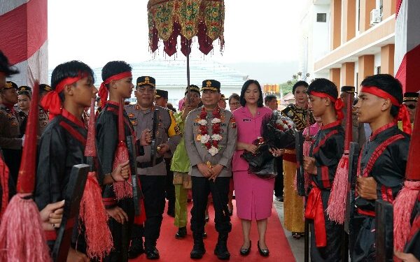 Kunker di BMR, Kapolda Sambangi Polres Bolmut