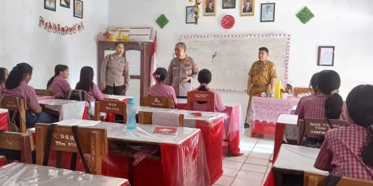 Polresta Manado Sosialisasikan PPDB SMA Kemala Bhayangkara di SMP Negeri 1 Manado