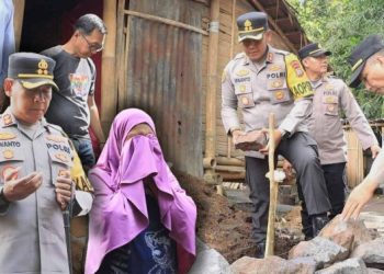 Lewat Gerakan MOTABI, Polres Kotamobagu Berikan Bedah Rumah Bagi Warga Kurang Mampu