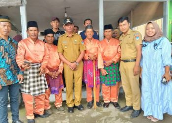 Pemdes dan Masyarakat Pinonobatuan Sambut Bupati dan Wakil Boltim di Perayaan Ketupat