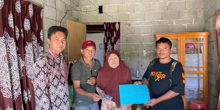 Jelang Idul Adha 1446 Hijriah, Pemdes Pinonobatuan Salurkan BLT Dana Desa