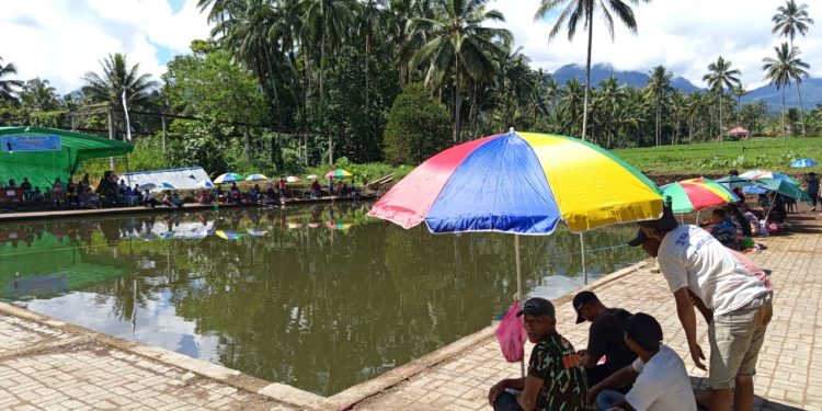 HUT Desa Ke-12, Pemdes Pinonobatuan Gelar Lomba Memancing