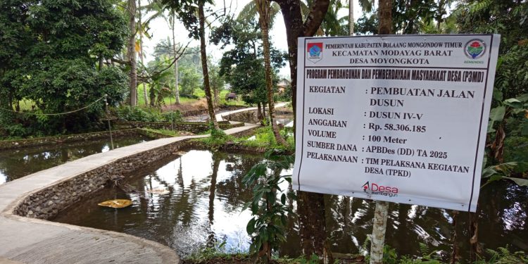 Pemdes Moyongkota Bangun Jalan Rabat Beton Sepanjang 100 Meter