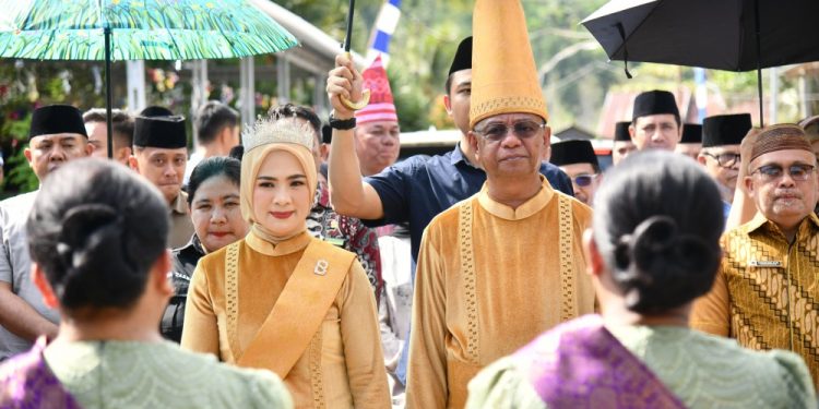 Bupati Oskar Manoppo Hadiri Upacara Adat Tulude di Jiko Bersatu